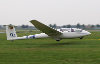 Schülerhort zu Besuch am Flugplatz
